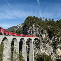 Bahnreisen Berguen Landwasser Viadukt Bernina Strecke